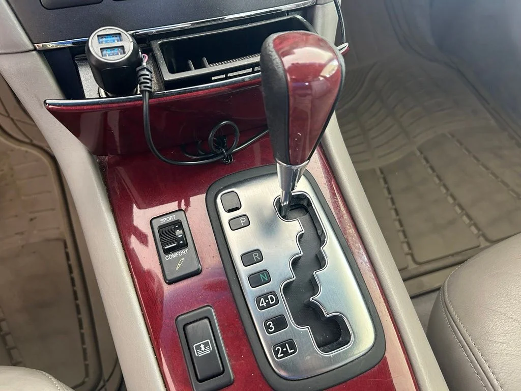 Used 2002  Lexus 300 image 8