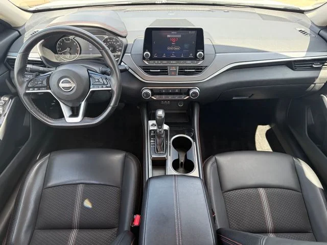 Used 2024 Glacier White Nissan 2.5 SR image 22