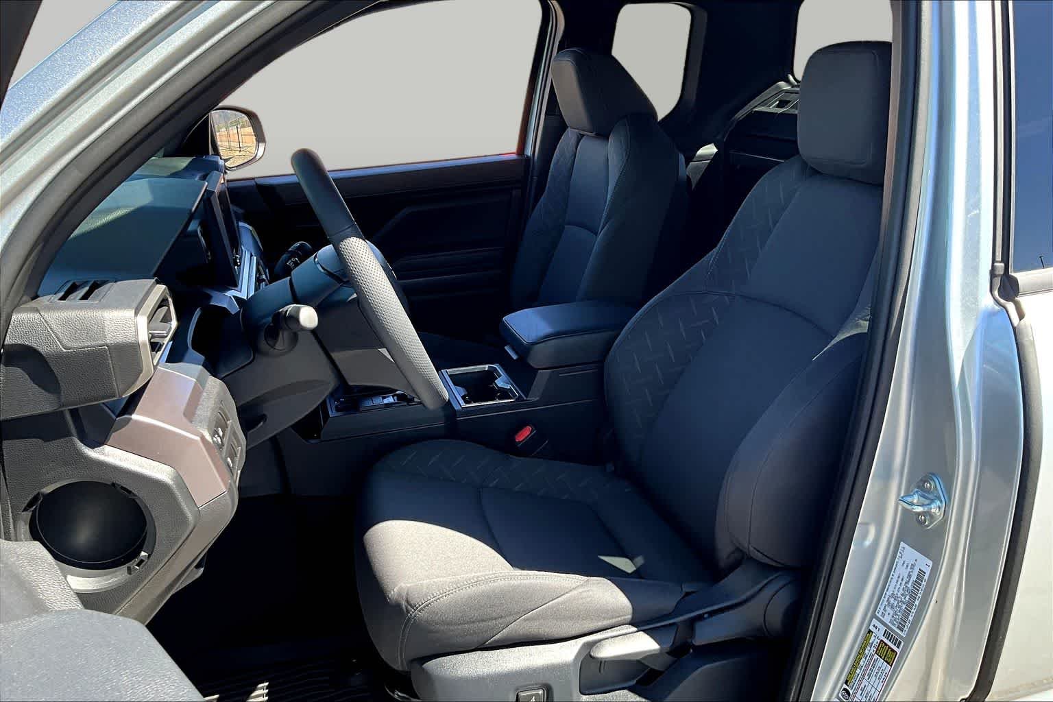 2026 Toyota Tacoma SR5 - Photo 9