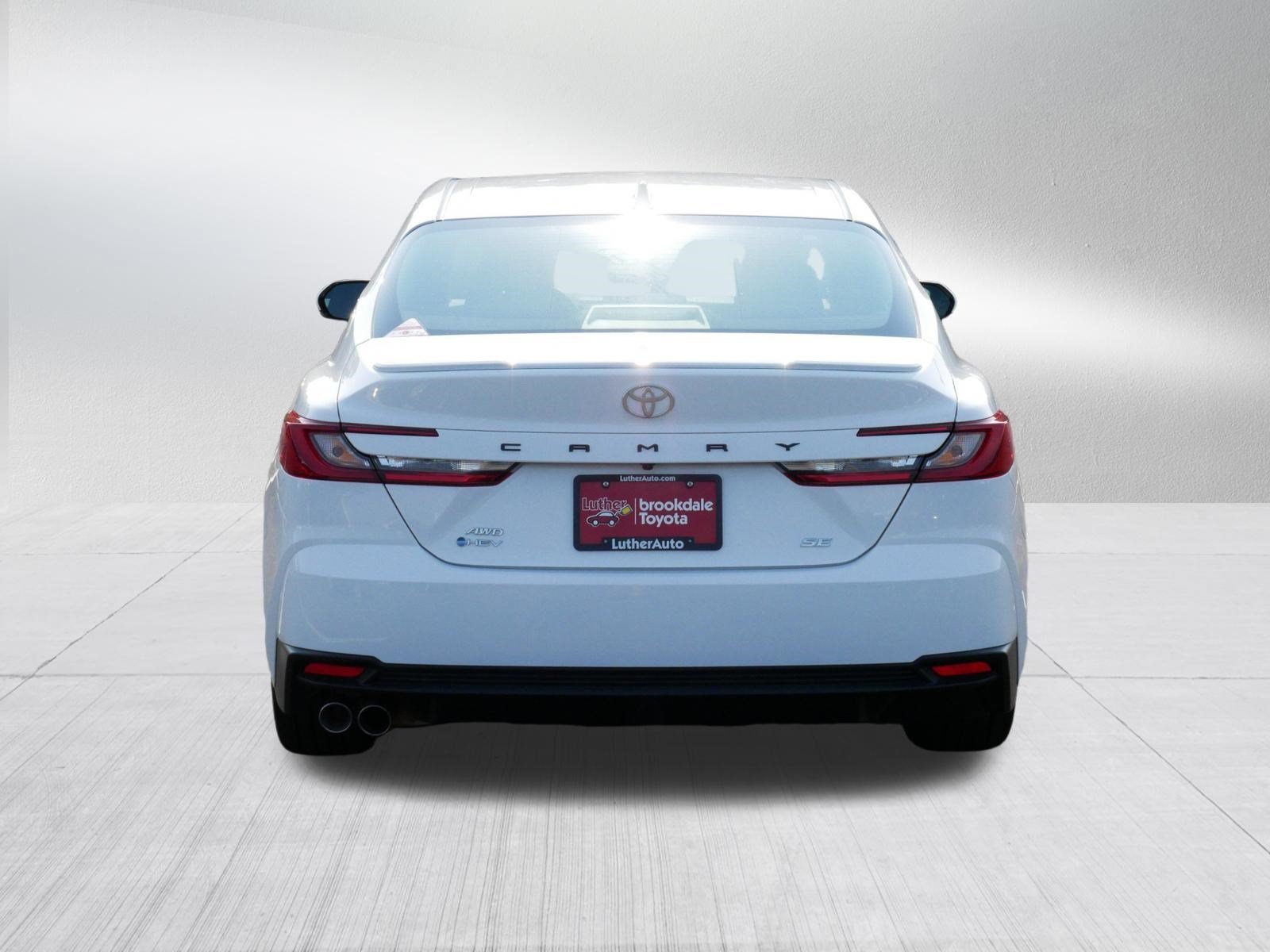 Certified Used 2025 ICE CAP Toyota SE image 6