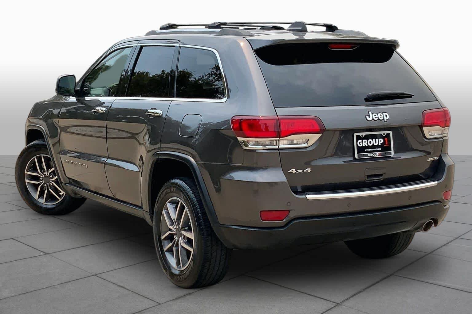 Used 2020 Granite Crystal Metallic Clearcoat Jeep Limited image 12
