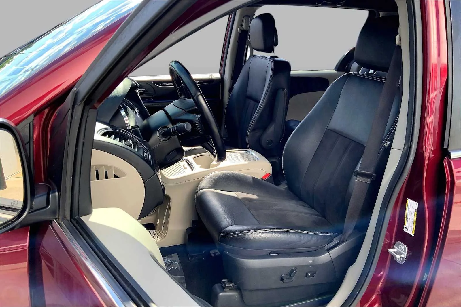 Pre-Owned 2019 Dodge Grand Caravan SXT