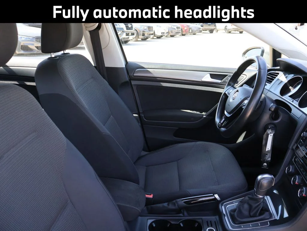 Used 2018  Volkswagen TSI S 4-Door image 11