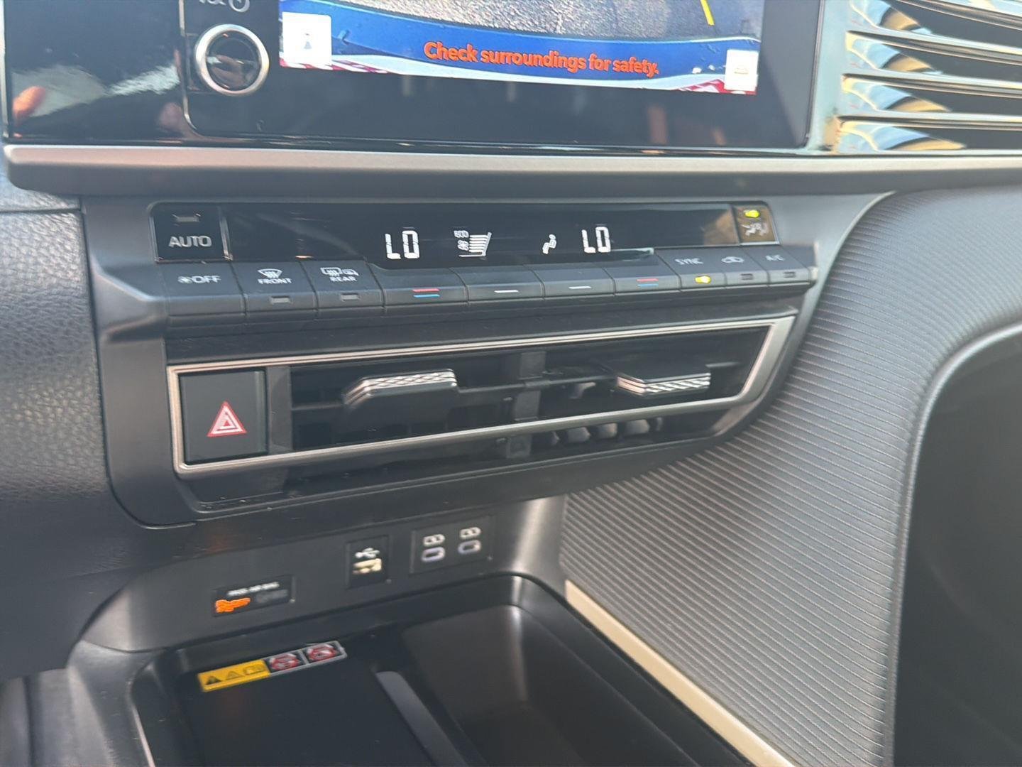 Used 2025 Ocean Gem Toyota SE image 26