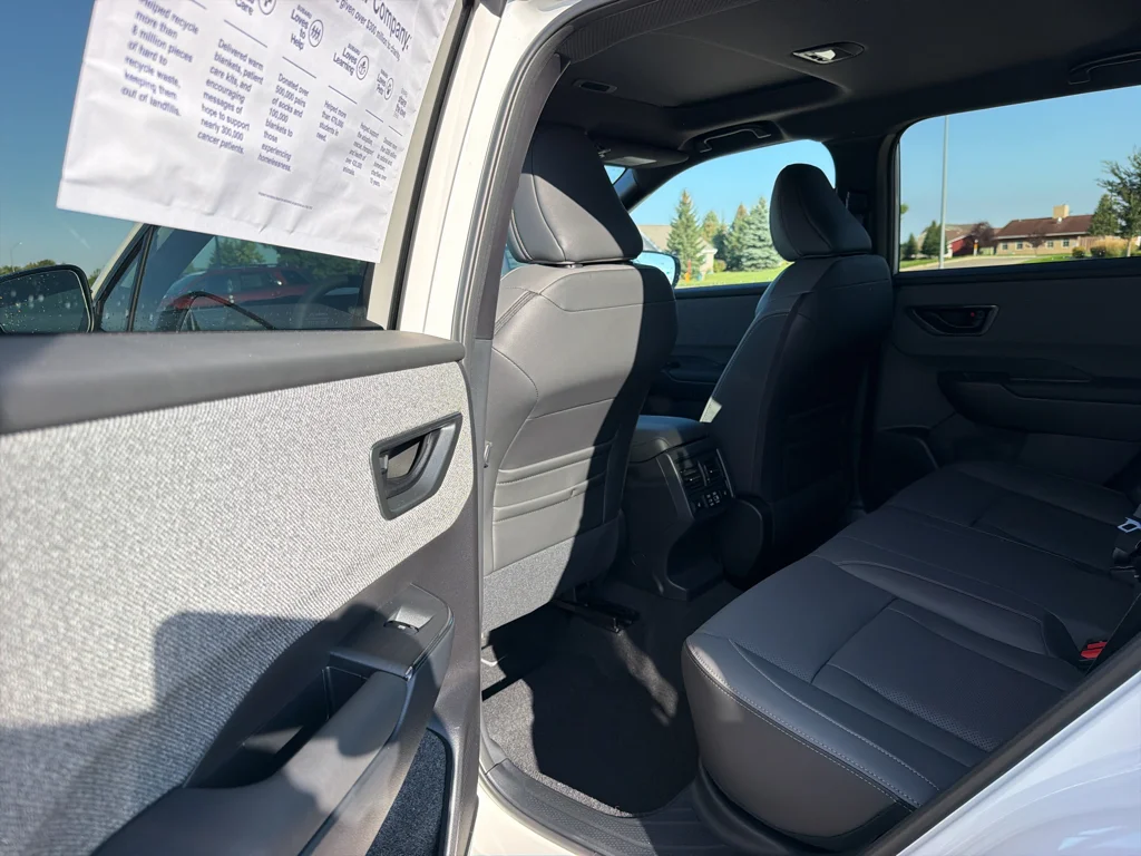 New 2026 CRYSTAL WHITE PEARL Subaru Limited XT image 10