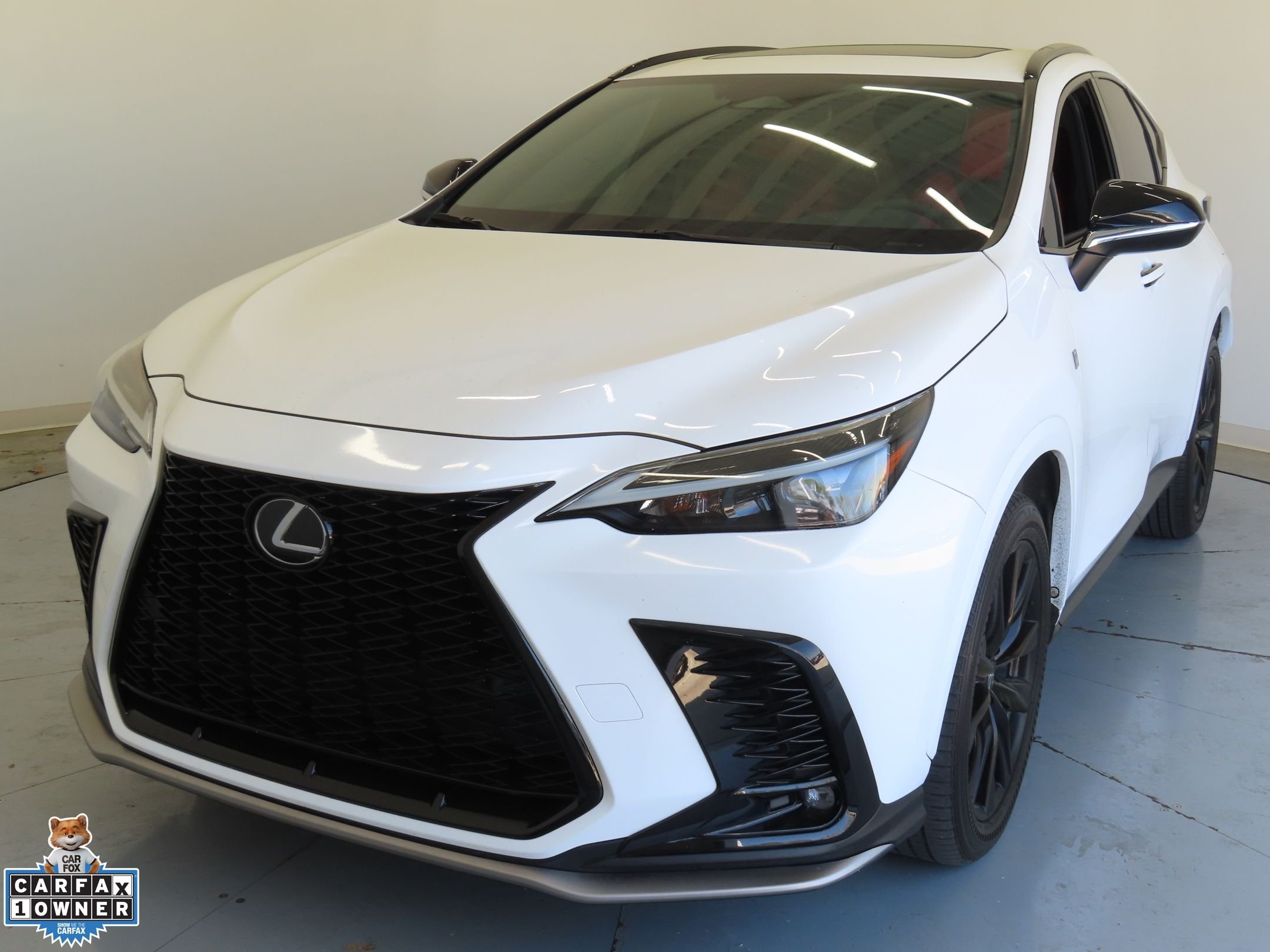 Used 2024 White Lexus 350 F SPORT Handling image 8