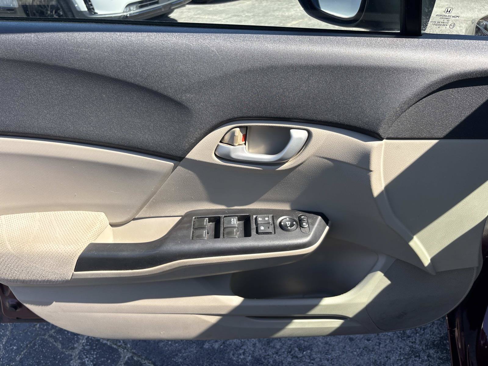 Used 2012  Honda LX image 22