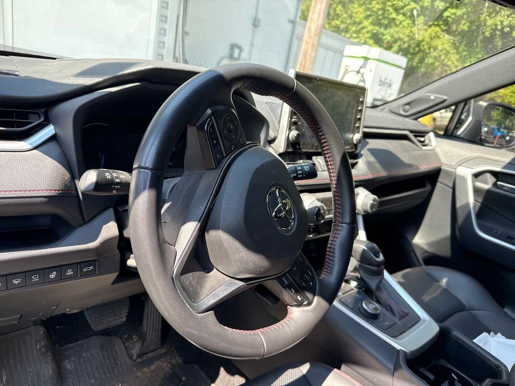 Used 2022 White Toyota XSE image 19