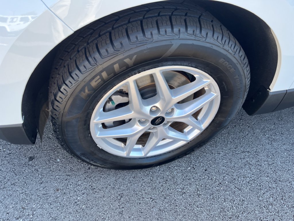 Used 2024 White Ford SEL image 9