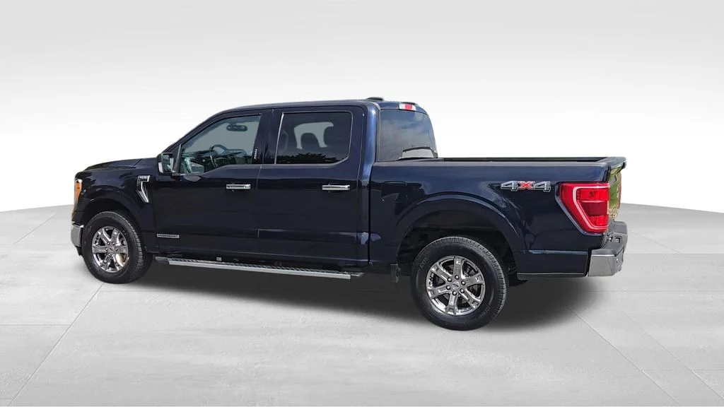 Used 2023 Blue Metallic Ford XLT image 6