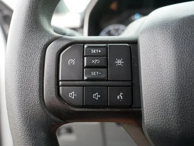 Used 2023 Oxford White Ford XLT image 25