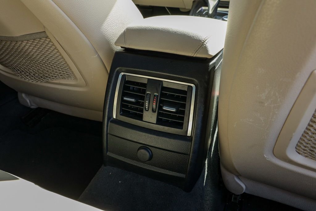 Used 2016 White BMW 328i image 22