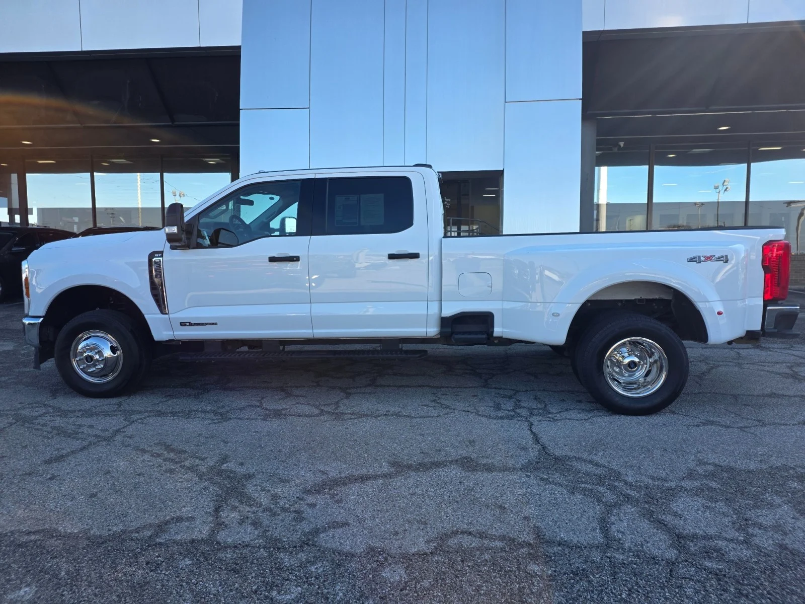 Used 2025 White Ford 2025 FORD F-350 XLT CREW CAB DRW 4DR 176 WB 4WD H image 3