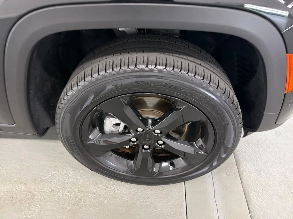 Used 2025 Black Jeep Limited image 5