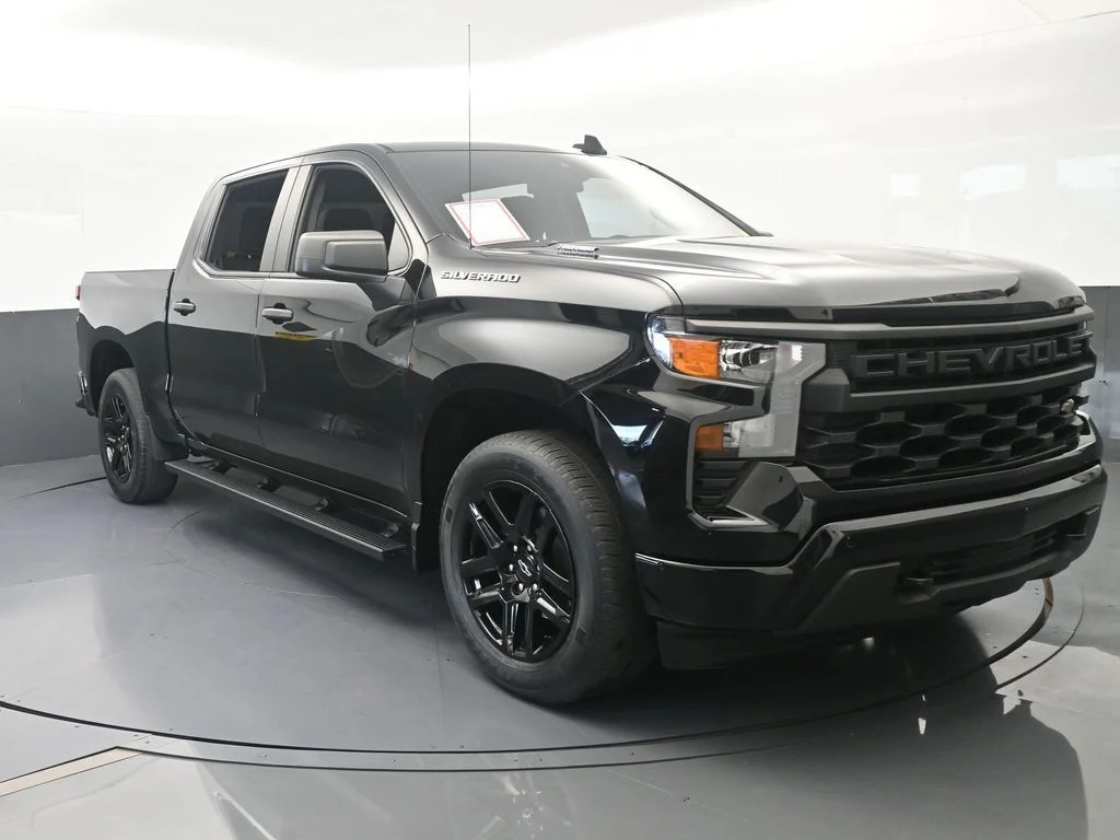 Used 2024 Black Chevrolet Custom image 9