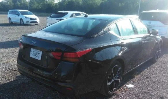 Used 2024 Black Nissan 2.5 SR image 2