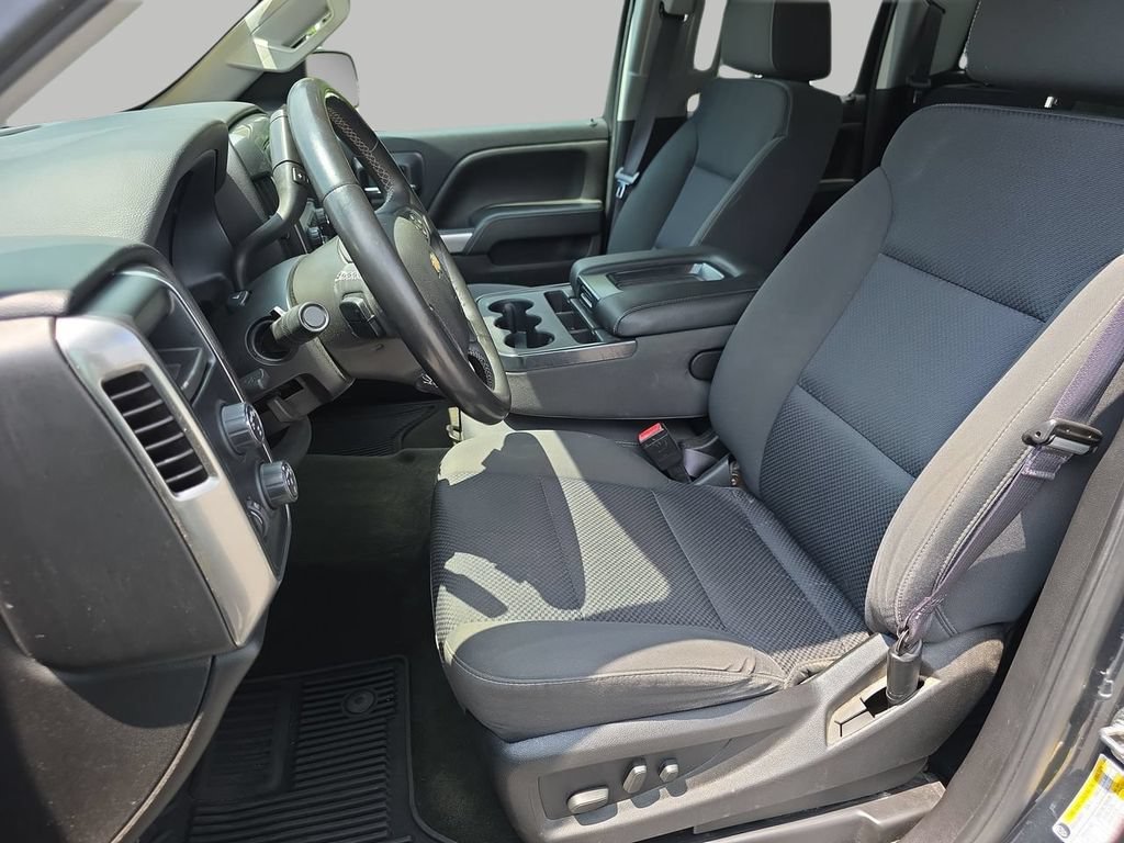 Used 2017 GRAPHITE METALLIC Chevrolet LT image 16