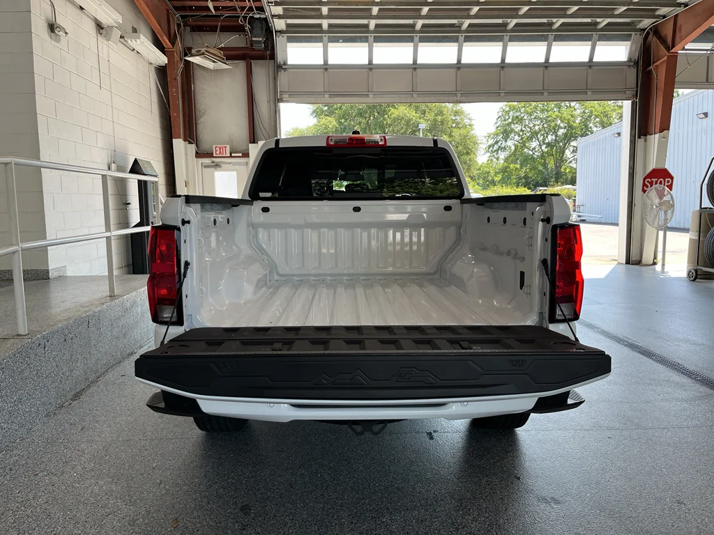 2026 Chevrolet Colorado LT - Photo 8