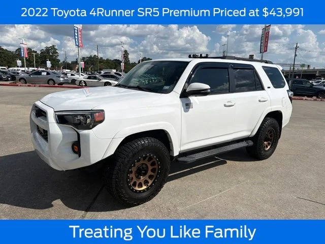 Used 2022 White Toyota SR5 Premium image 1