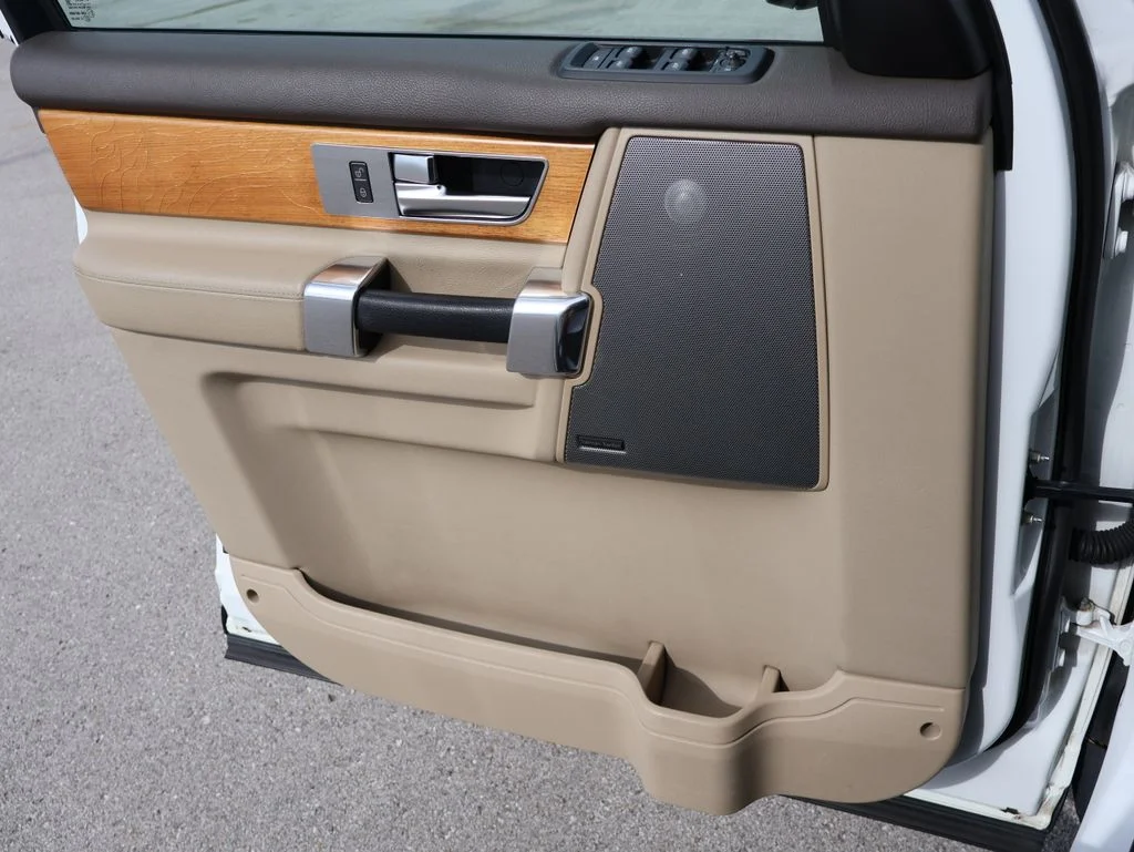 Used 2012  Land Rover HSE image 40