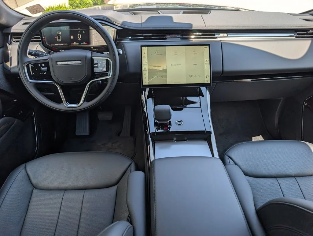 New 2026 Santorini Black Land Rover SE image 11