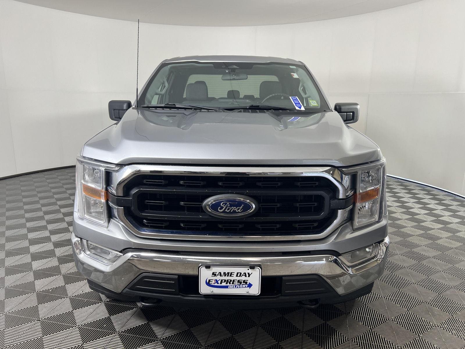 Used 2022 Iconic Silver Ford XLT image 27
