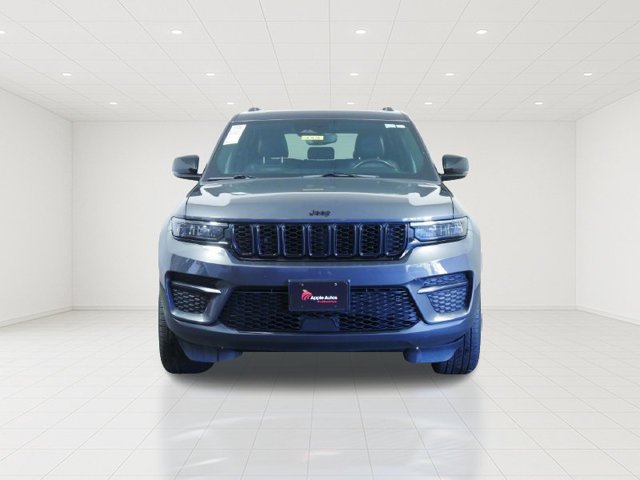 Used 2022 Jeep Grand Cherokee Altitude with VIN 1C4RJHAG6N8600206 for sale in Shakopee, Minnesota