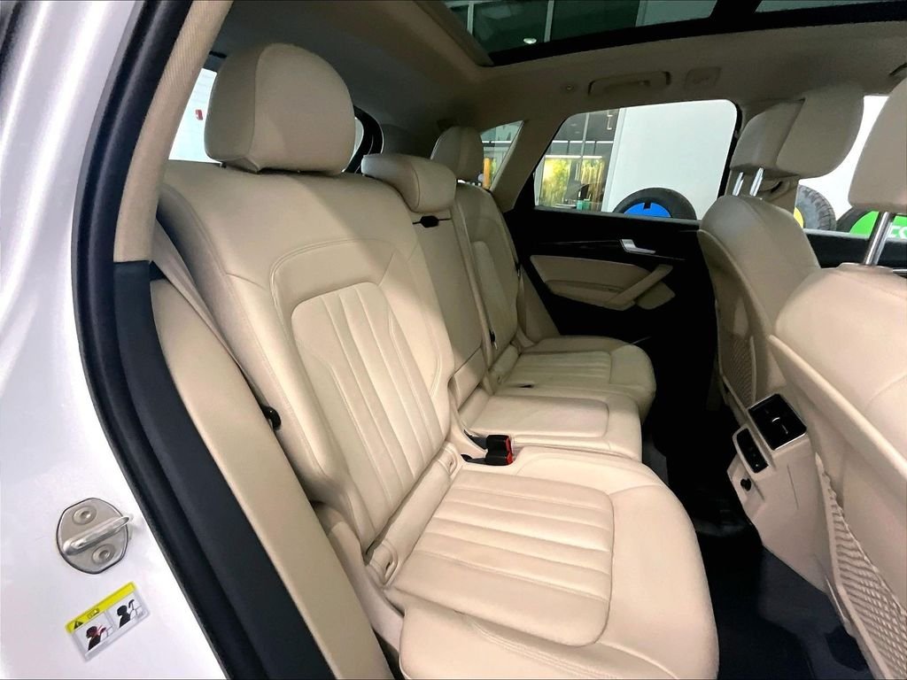 Used 2018 Ibis White Audi 2.0T Premium Plus image 16