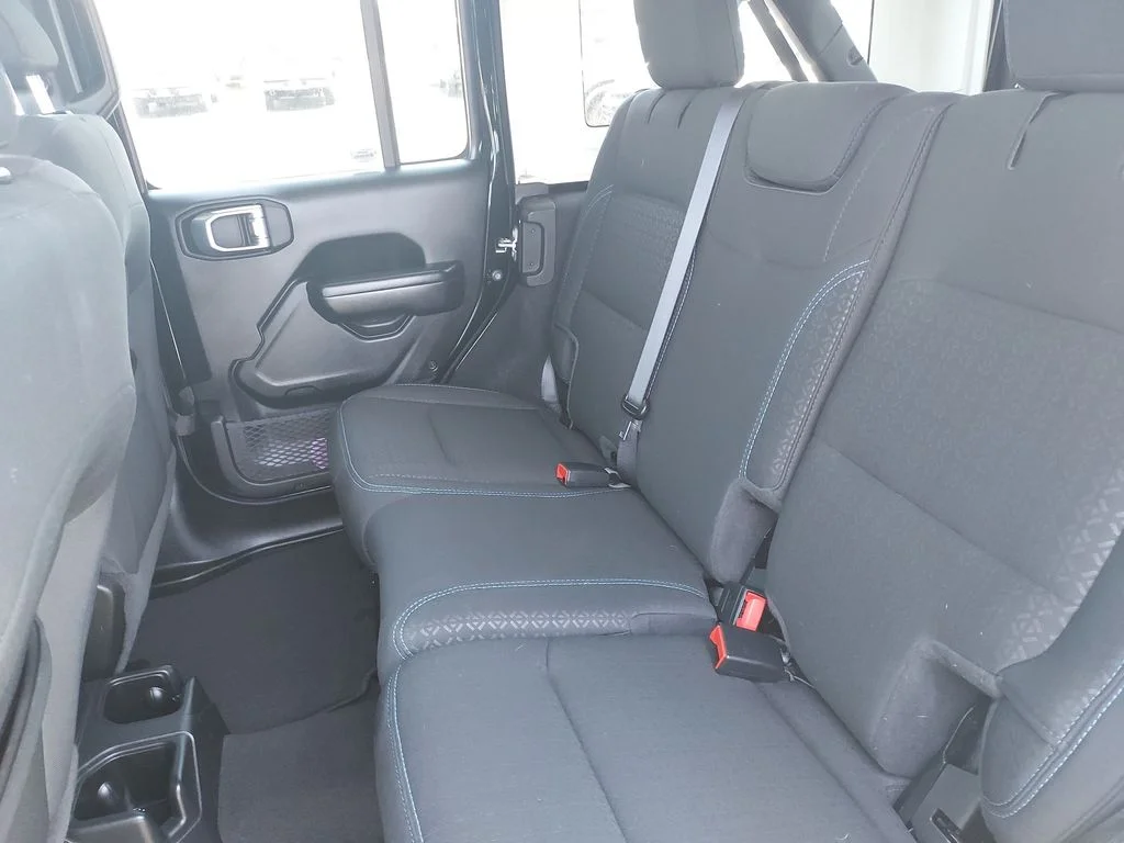 Used 2021 Black Jeep Unlimited Islander image 27