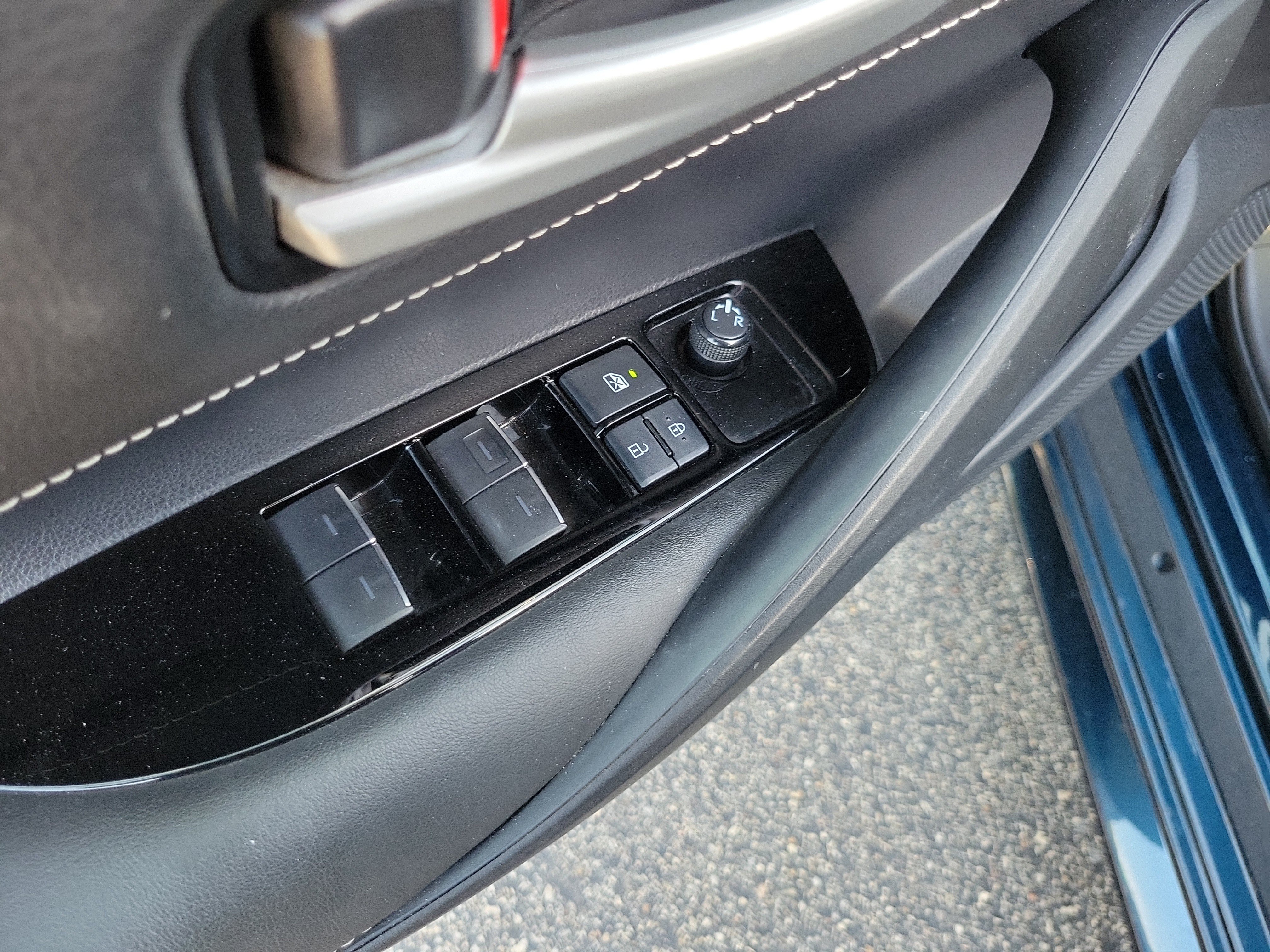 Used 2022 Aqua Toyota SE image 13