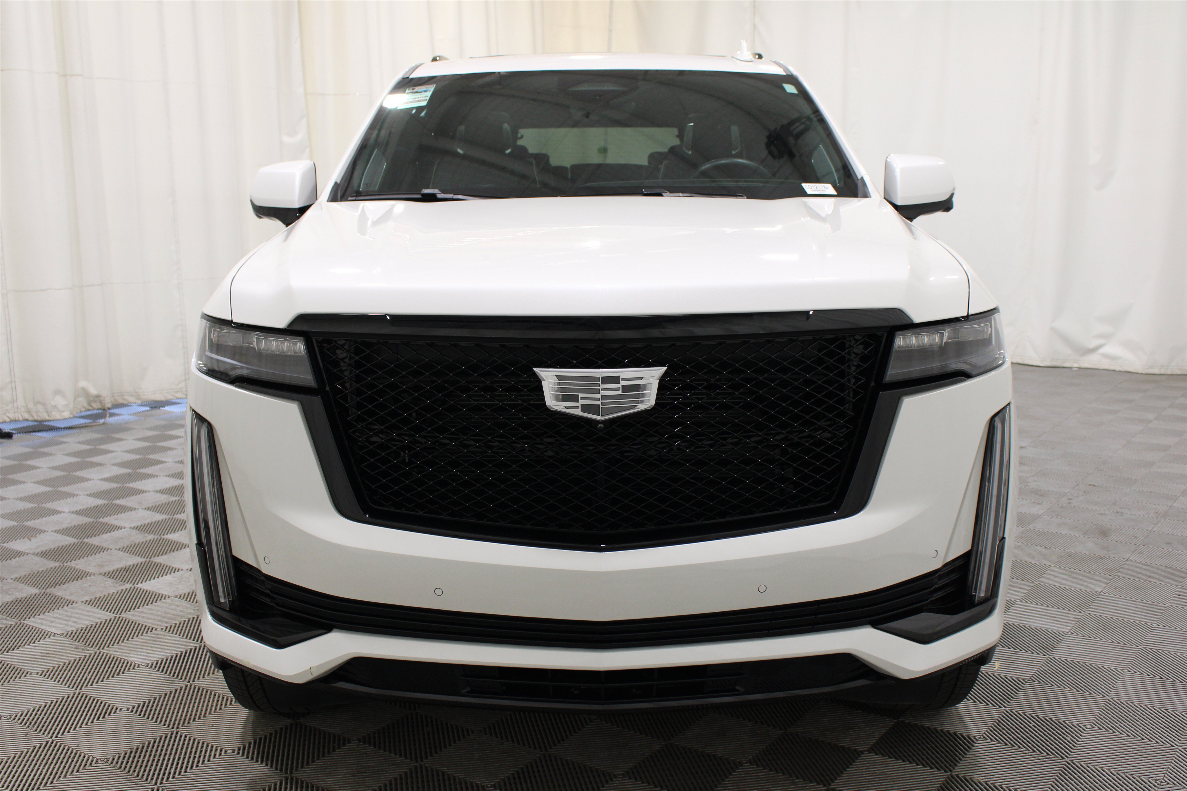 Used 2024 Crystal White Tricoat Cadillac 4WD Sport image 40