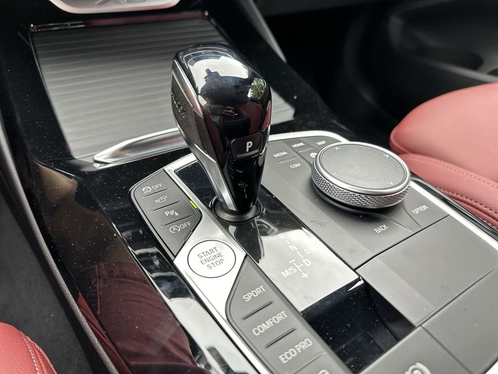 Used 2024 Gray BMW xDrive30i image 42