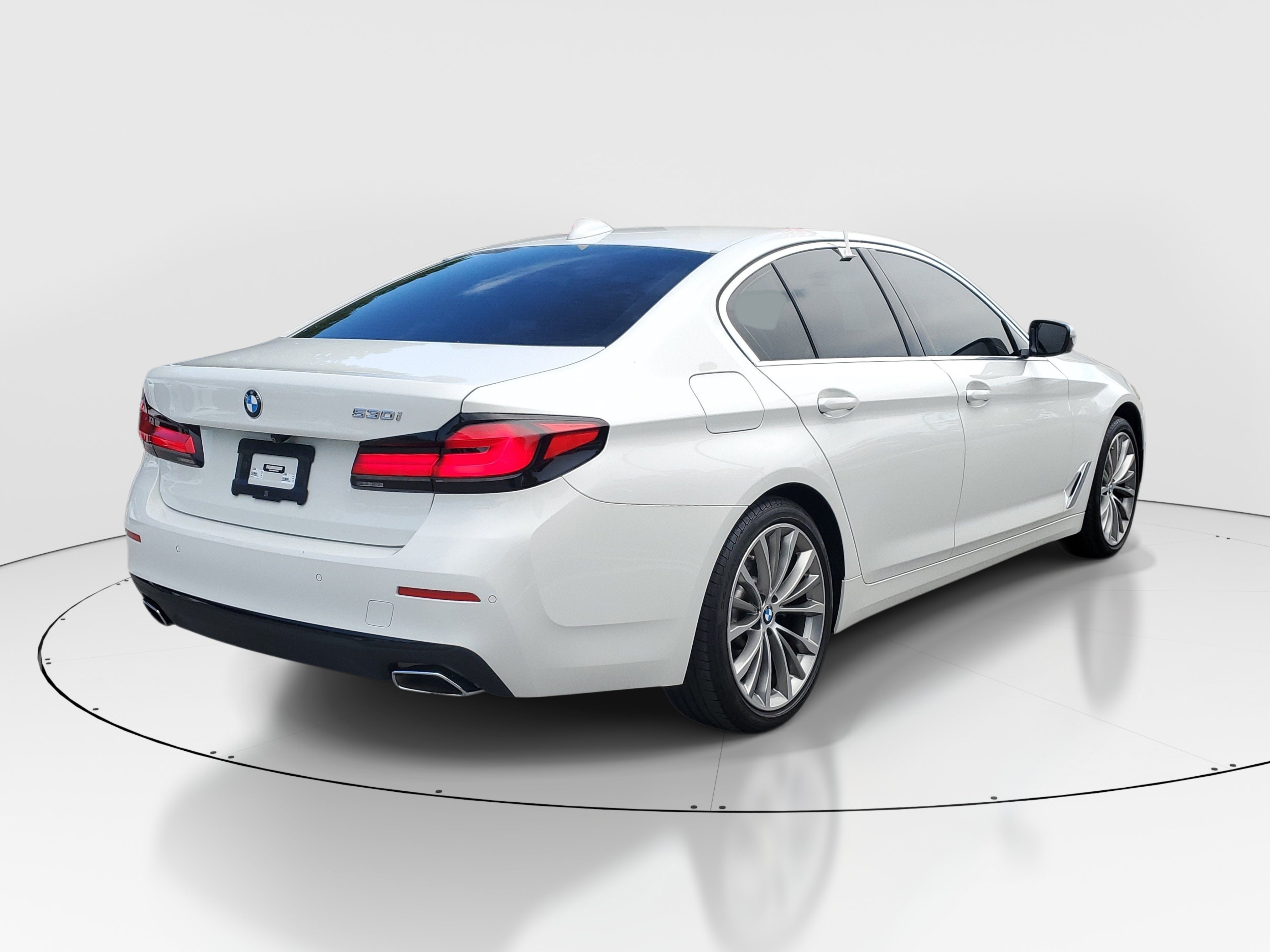 Used 2023 Alpine White BMW 530i image 6