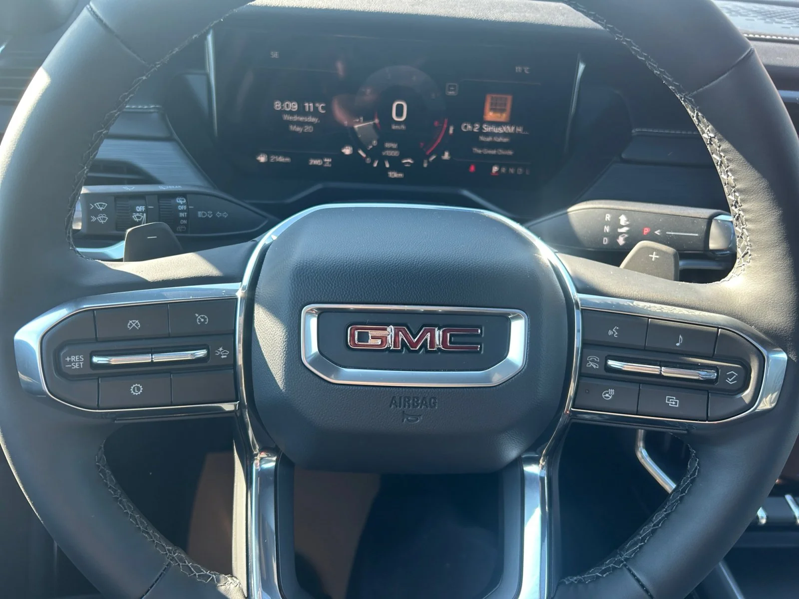 New 2026 Summit White GMC Elevation AWD image 24