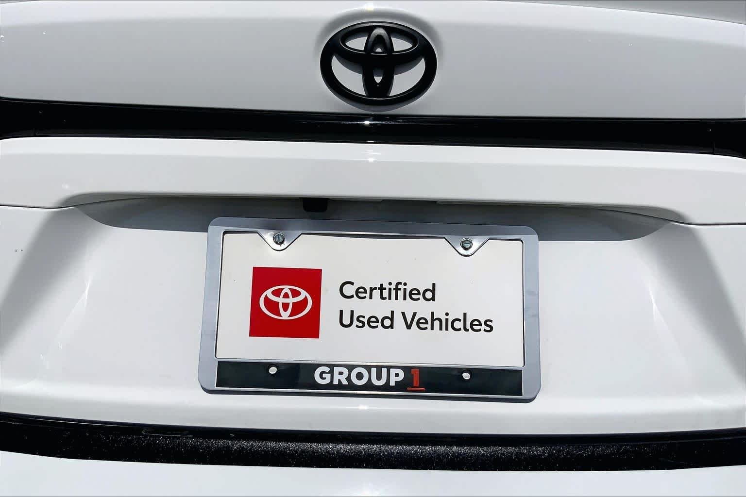Used 2026 Ice Cap Toyota SE image 10