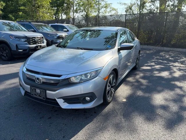 Used 2016 Silver Metallic Honda EX-T image 1