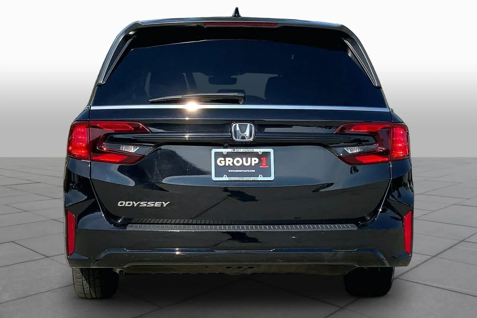 Used 2025 Crystal Black Pearl Honda EX-L image 5