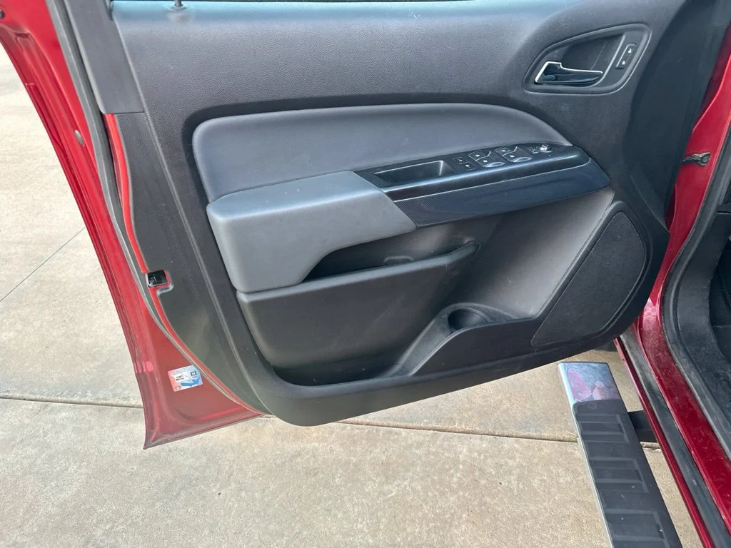 Used 2021 CHERRY RED TINTCOAT Chevrolet 4WD Z71 image 6