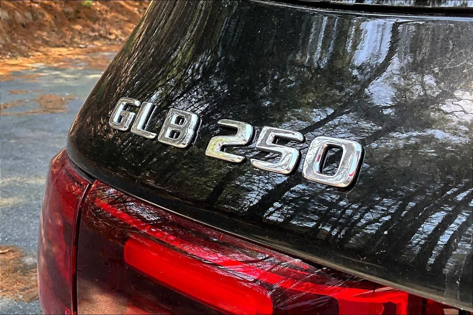 New 2026 Night Black Mercedes-Benz GLB 250 image 7