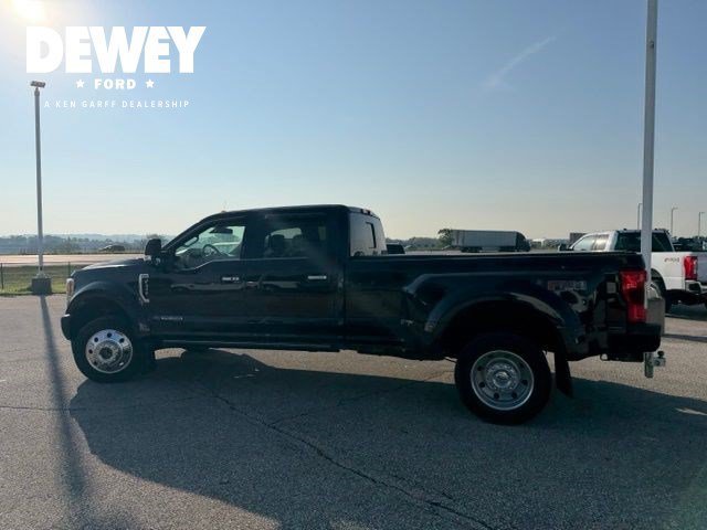 Used 2019 Black Metallic Ford Limited image 8