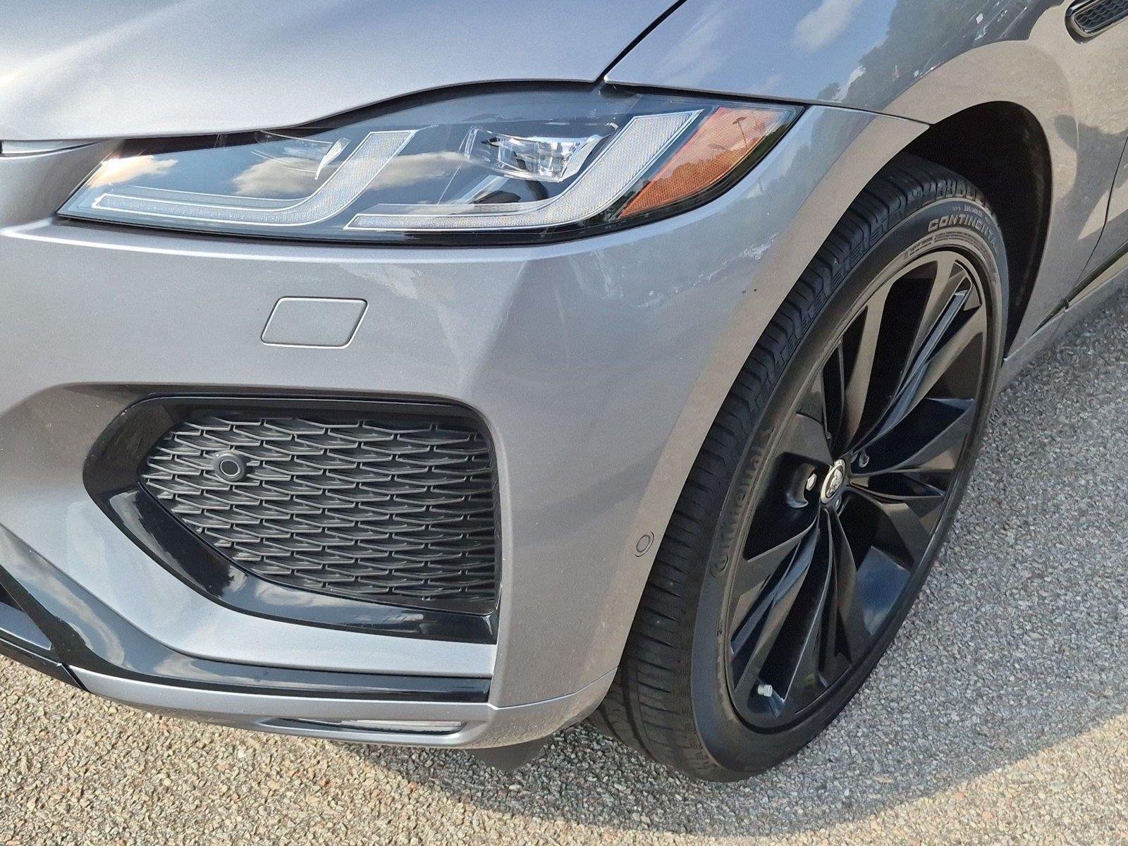 Used 2026 Eiger Grey Metallic Jaguar R-Dynamic S image 9