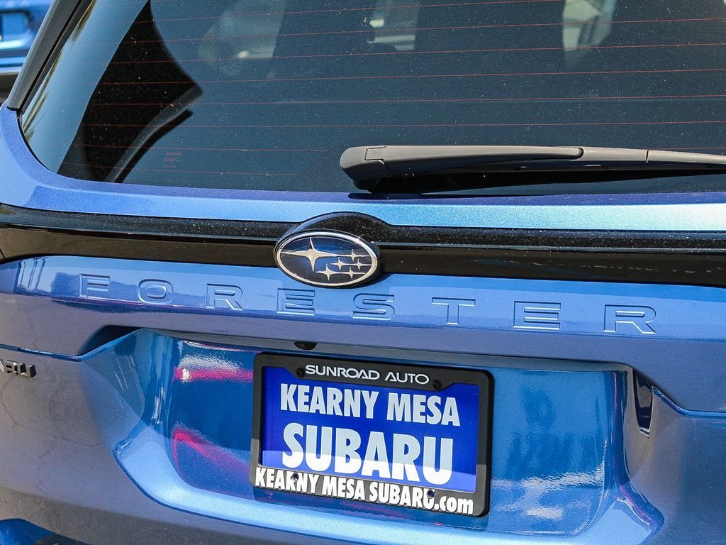 New 2026 DAYBREAK BLUE PEARL Subaru Premium Hybrid image 8