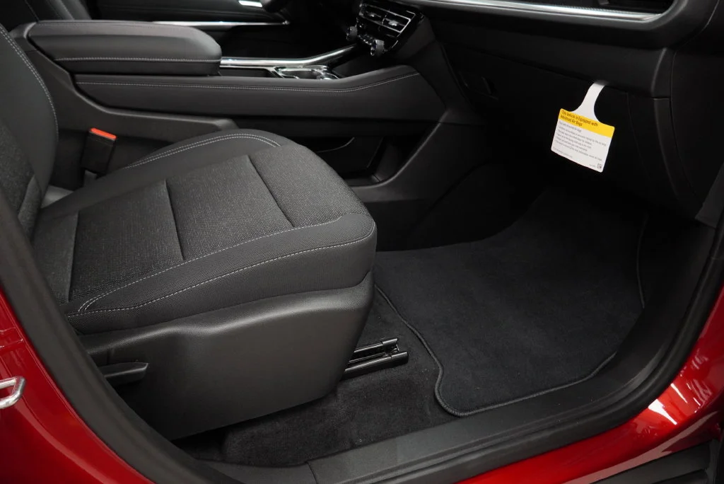 New 2027 Radiant Red Tintcoat Chevrolet LT image 31