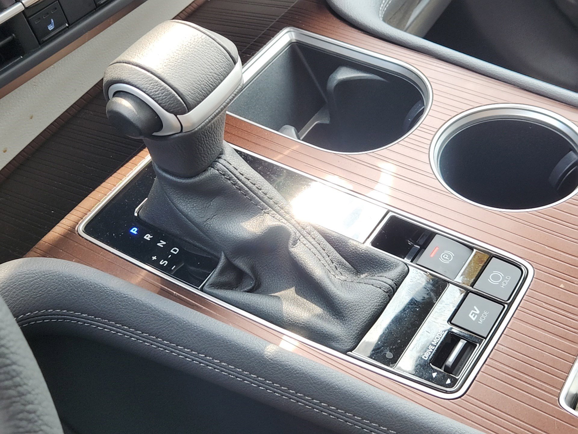 2023 Toyota Sienna XLE - Photo 18