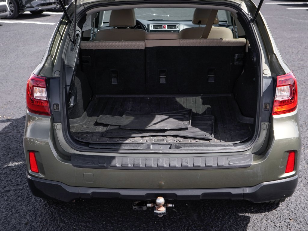 Used 2015 Wilderness Green Metallic Subaru 2.5i Premium image 14