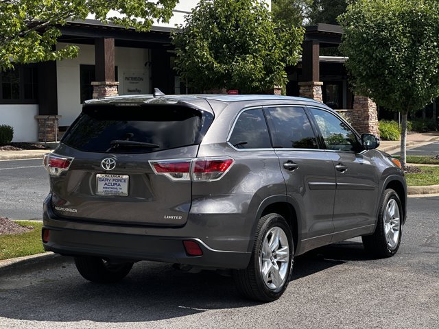 Used 2016 Predawn Gray Mica Toyota Limited/1-Owner/Heated-AC Seats image 4
