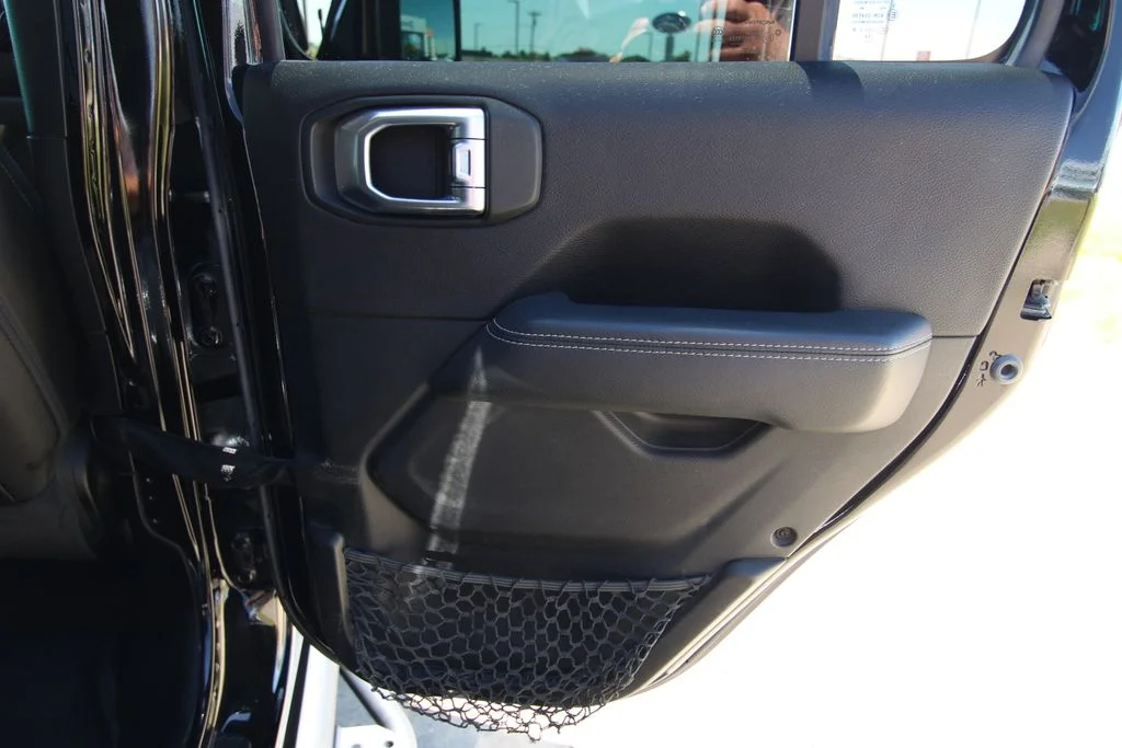 Used 2019 Black Jeep Unlimited Sahara image 43