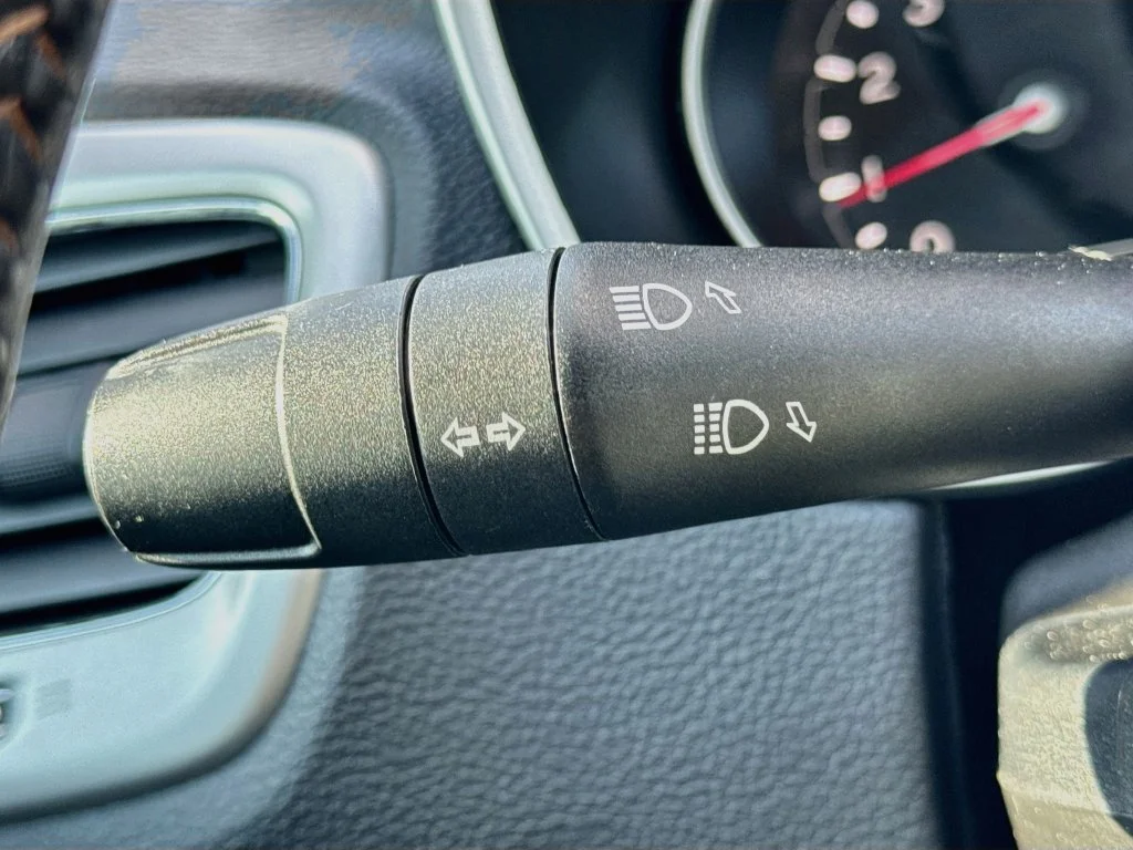 Used 2020 Blue Jeep Latitude image 13