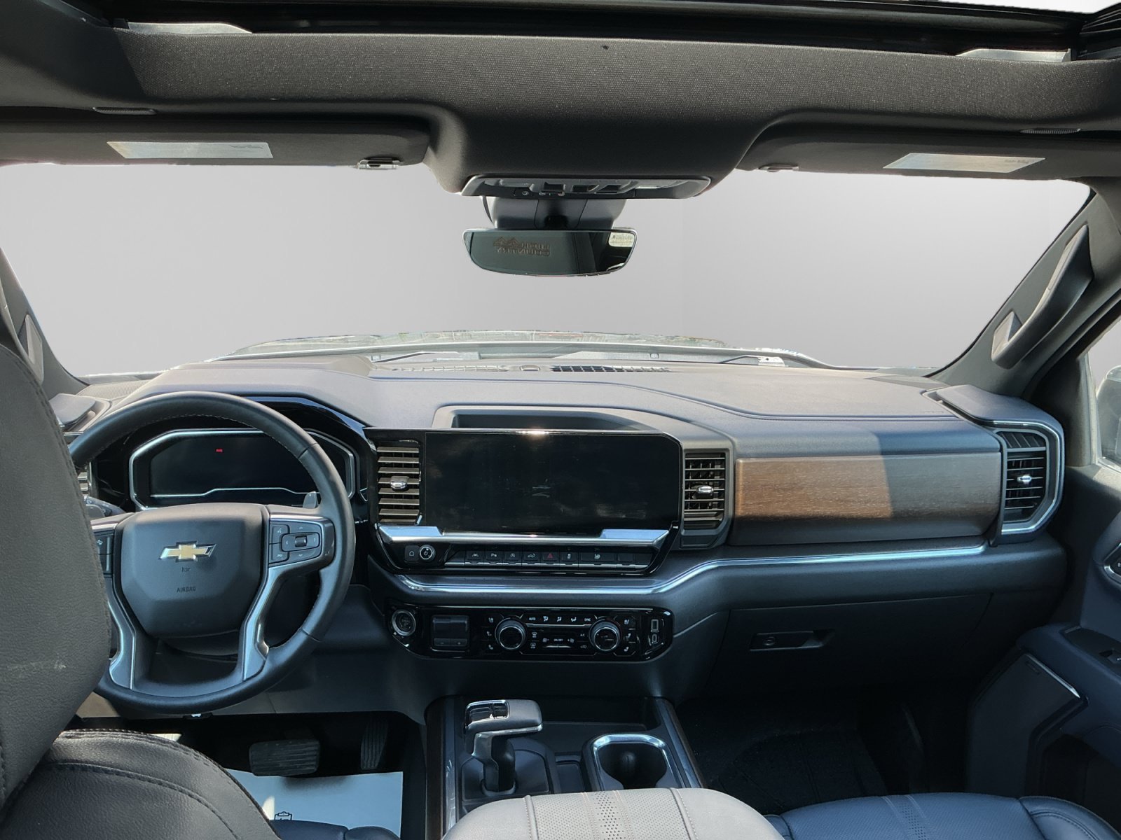 Used 2023 Gray Chevrolet High Country image 10