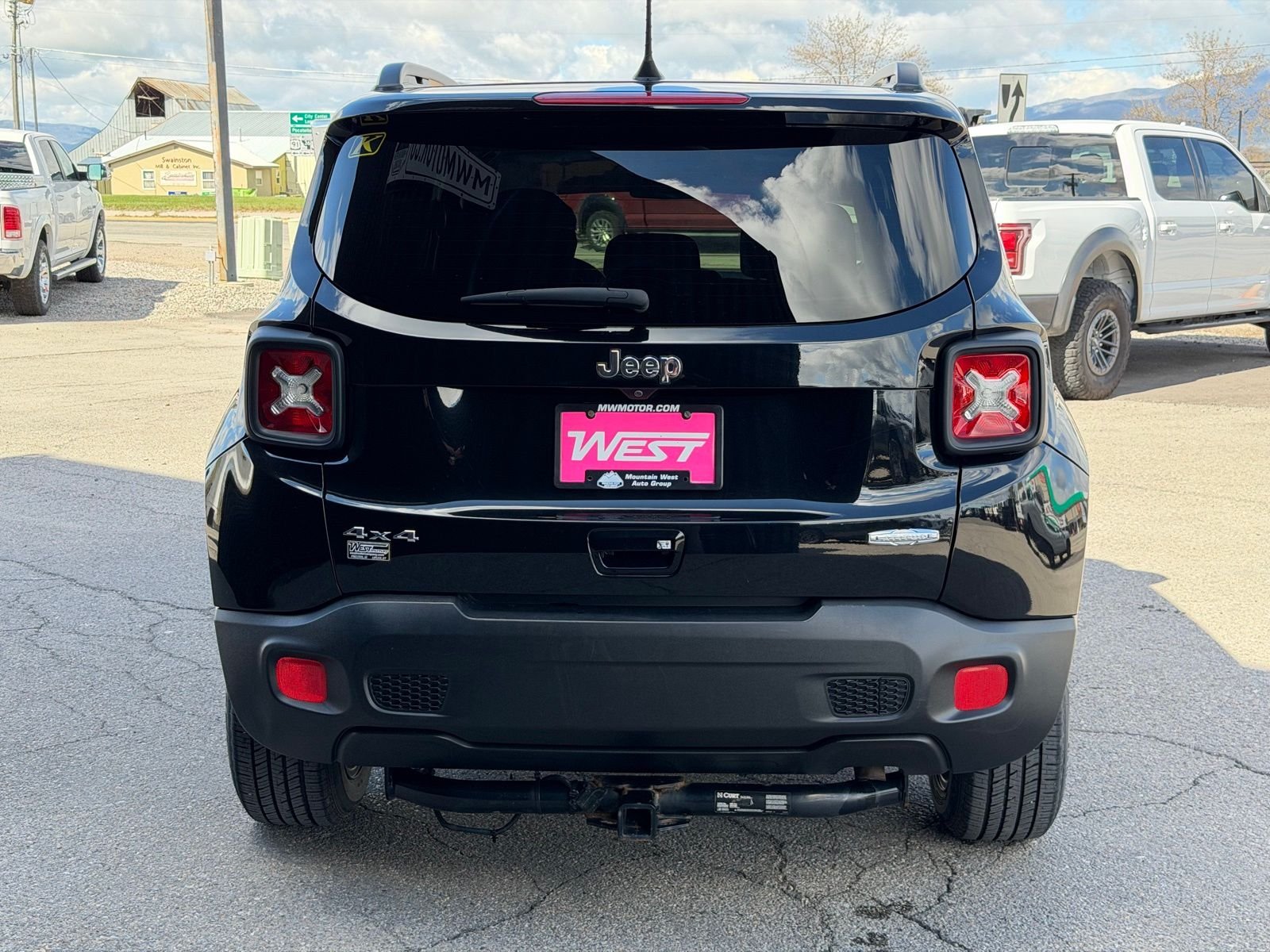 View vehicle photo 5